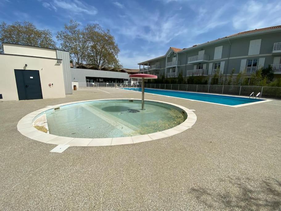 Maison Typee Arcachonnaise Avec Piscine Commune La Teste-de-Buch Eksteriør billede