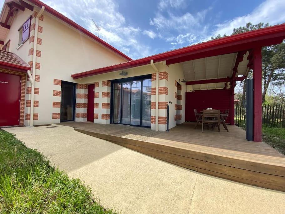Maison Typee Arcachonnaise Avec Piscine Commune La Teste-de-Buch Eksteriør billede