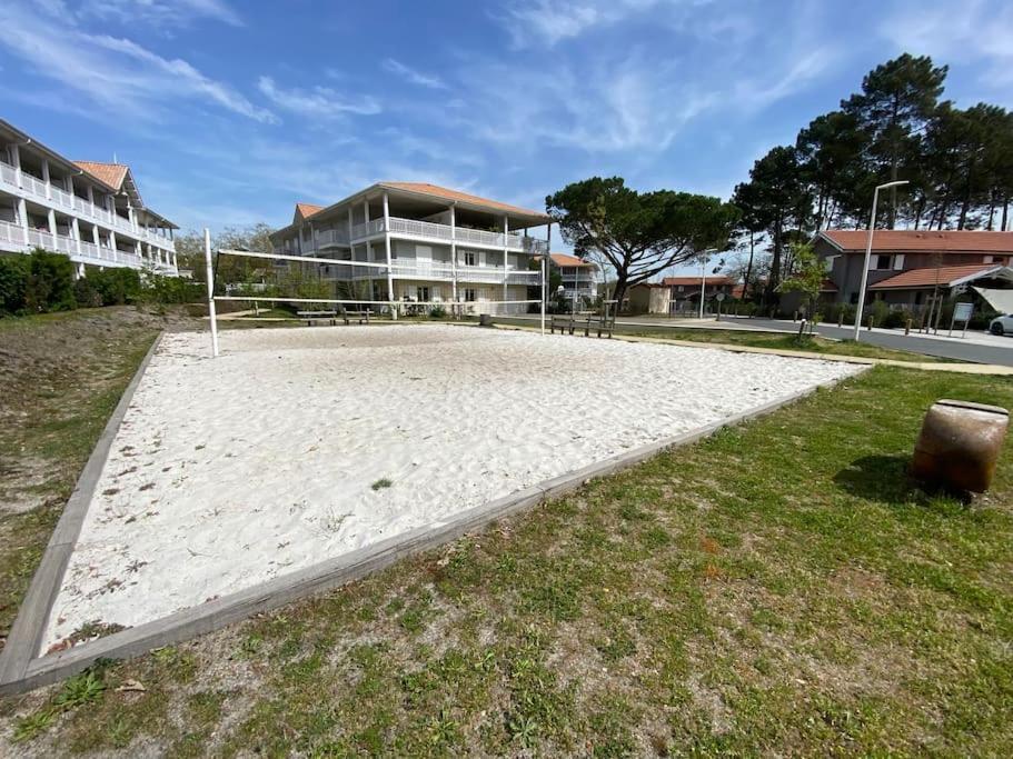 Maison Typee Arcachonnaise Avec Piscine Commune La Teste-de-Buch Eksteriør billede